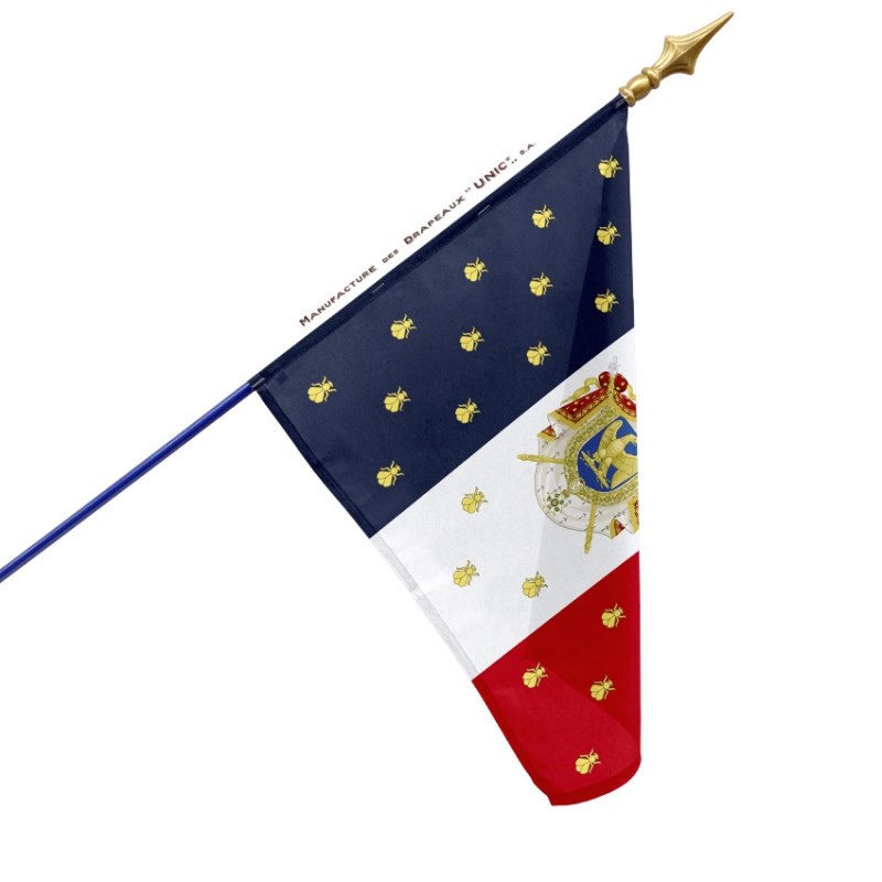 Le drapeau modèle 1812 : le drapeau des adieux de Napoléon à Fontainebleau  
